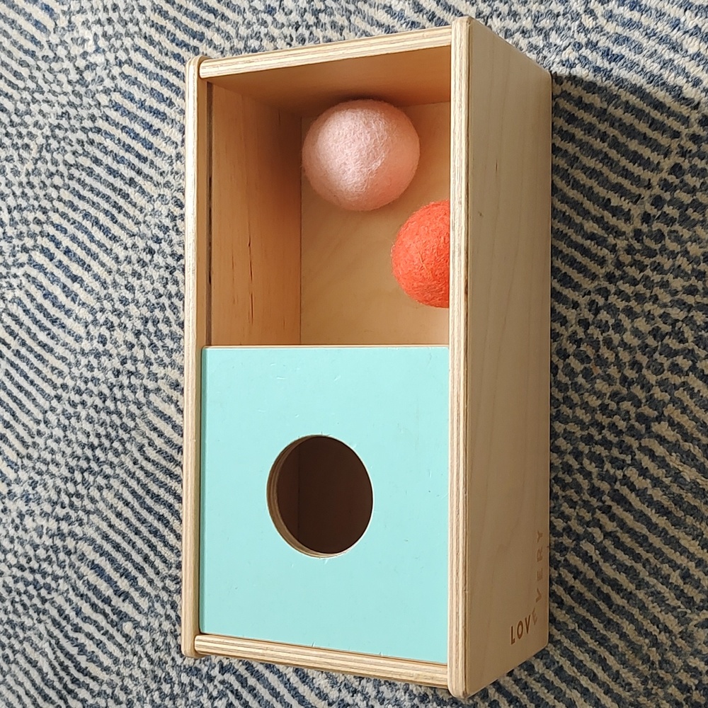 LovEvery Siding Object Permanence Box